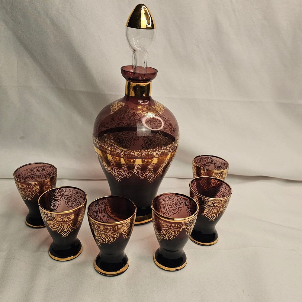 Vintage Italian Amethyst Glass Decanter 6 Cordials Gold Gilt Made in Italy